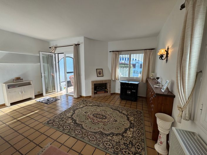 Image No.49-2 Bed Villa for sale