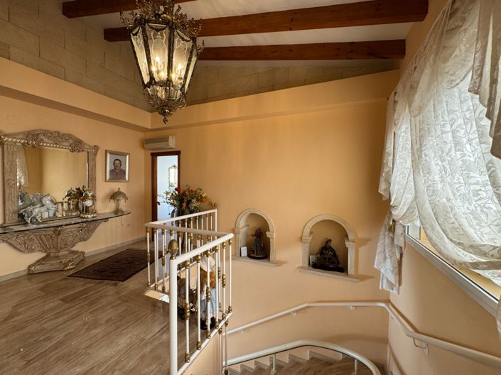 Image No.19-3 Bed Villa for sale