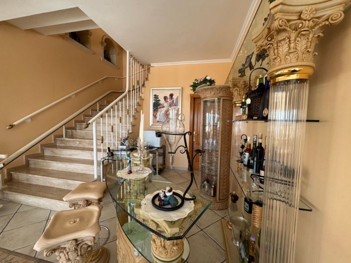 Image No.33-3 Bed Villa for sale