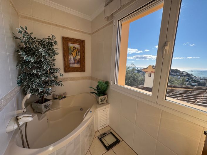 Image No.9-3 Bed Villa for sale