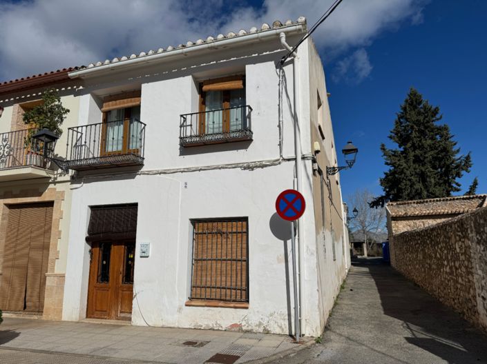 Image No.32-4 Bed Townhouse for sale