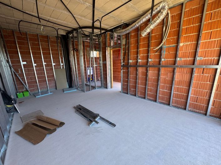 Image No.43-3 Bed Villa for sale