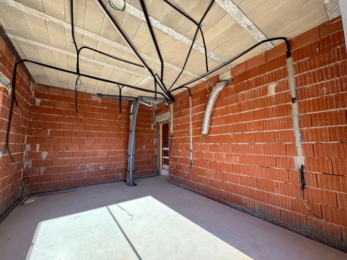 Image No.54-3 Bed Villa for sale