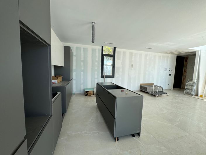 Image No.27-3 Bed Villa for sale