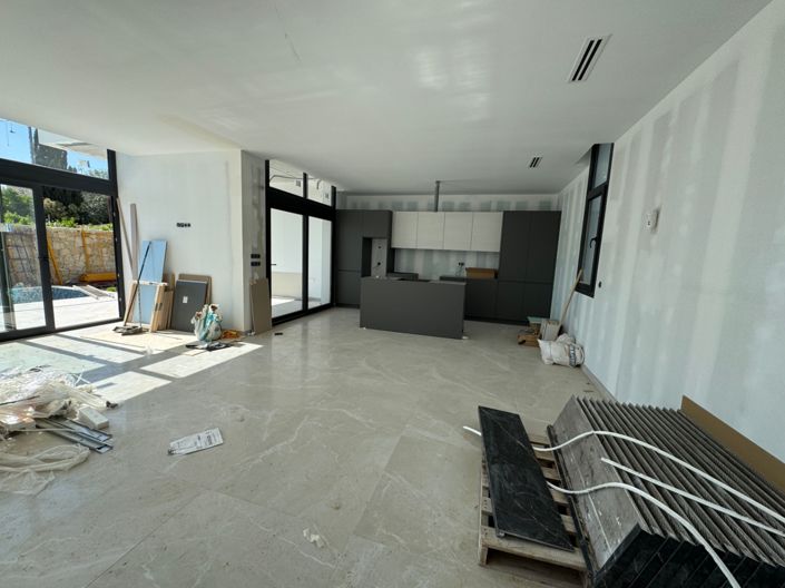 Image No.33-3 Bed Villa for sale