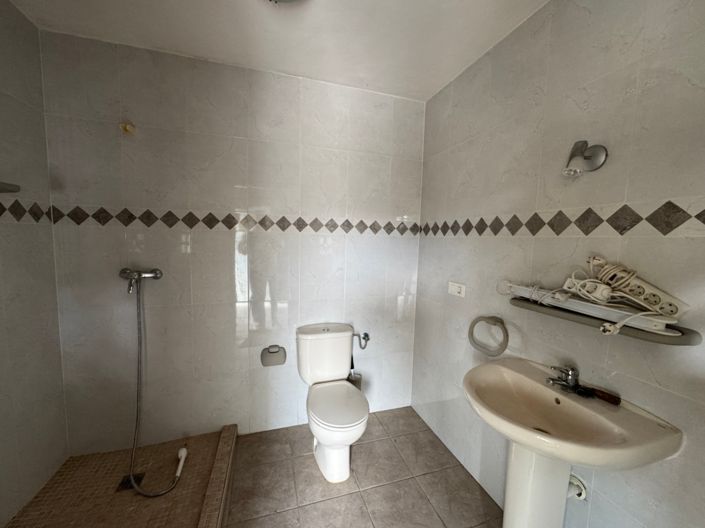 Image No.38-3 Bed Villa for sale