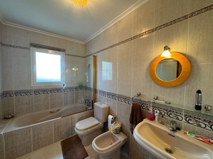 Image No.7-3 Bed Villa for sale