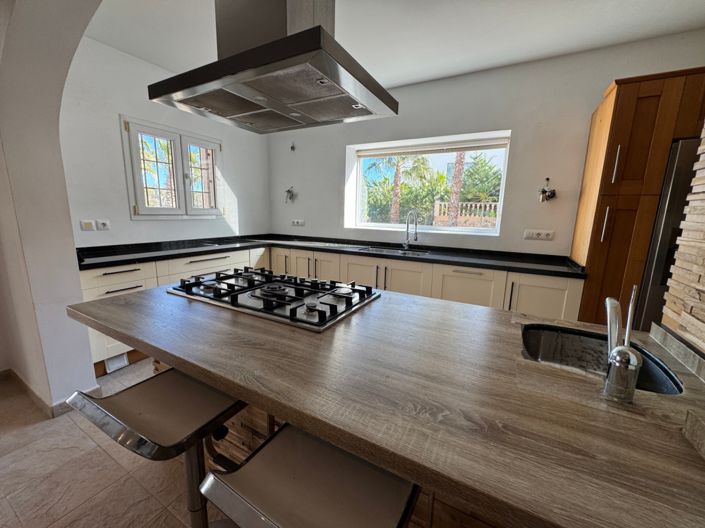 Image No.17-3 Bed Villa for sale