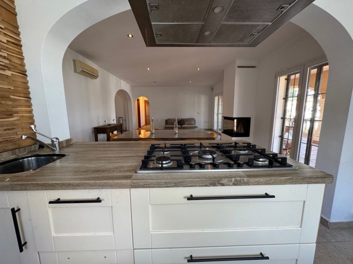 Image No.18-3 Bed Villa for sale