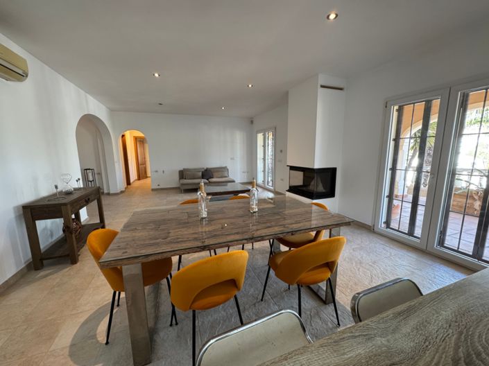 Image No.21-3 Bed Villa for sale