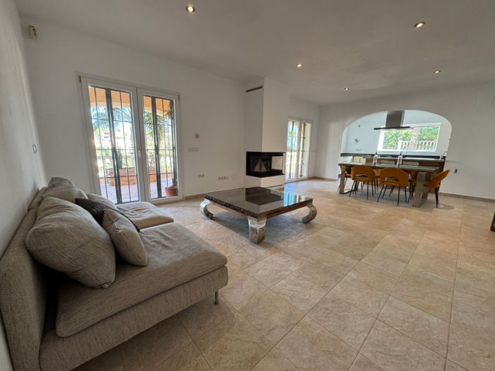 Image No.22-3 Bed Villa for sale