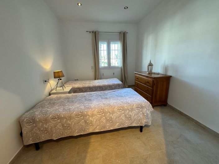 Image No.24-3 Bed Villa for sale