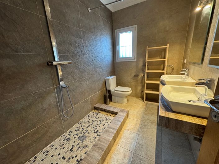 Image No.29-3 Bed Villa for sale