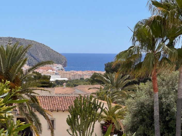 Image No.2-4 Bed Villa for sale