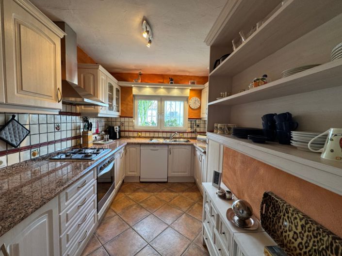 Image No.4-4 Bed Villa for sale