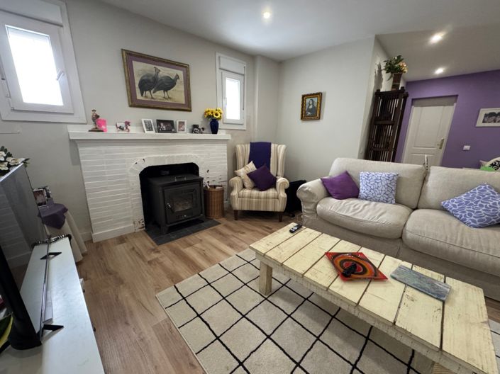 Image No.10-2 Bed Townhouse for sale