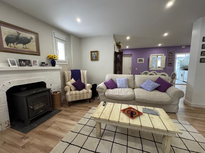 Image No.11-2 Bed Townhouse for sale