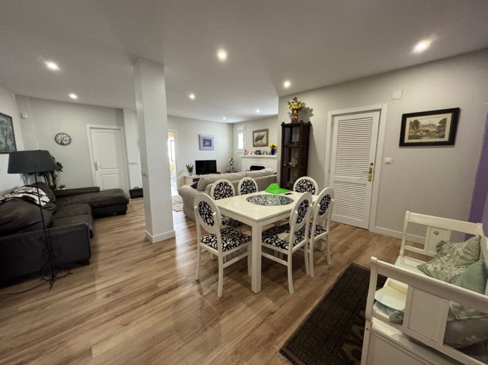 Image No.15-2 Bed Townhouse for sale