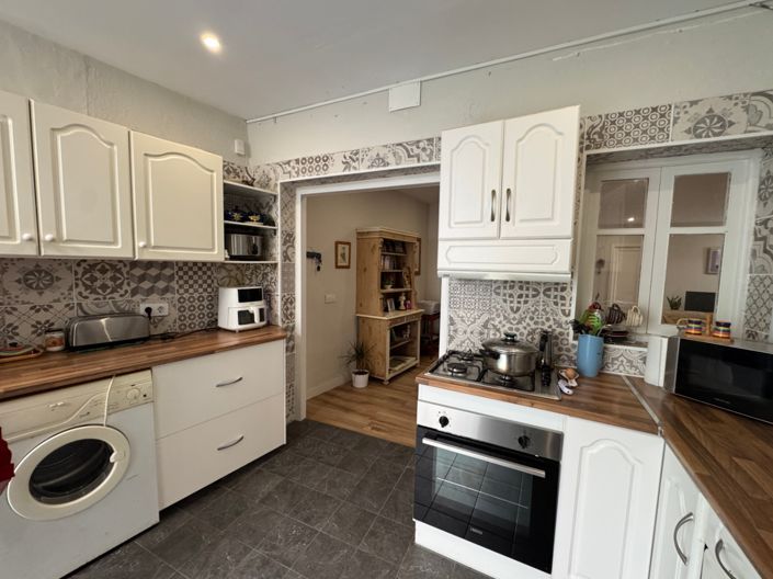 Image No.20-2 Bed Townhouse for sale