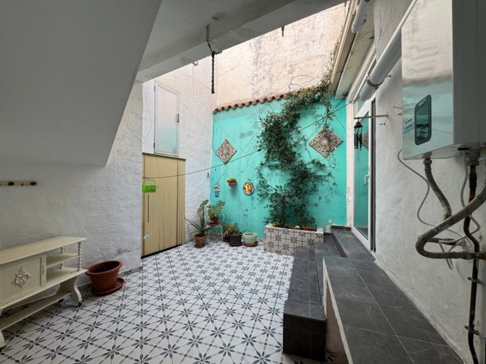 Image No.22-2 Bed Townhouse for sale