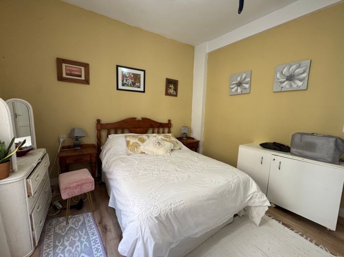 Image No.6-2 Bed Townhouse for sale