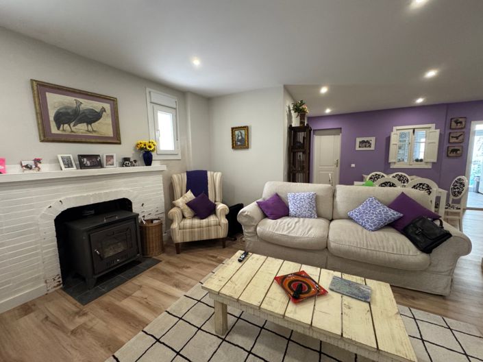 Image No.7-2 Bed Townhouse for sale