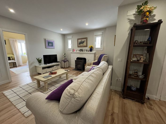 Image No.9-2 Bed Townhouse for sale