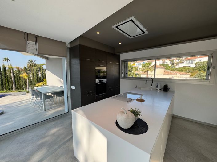 Image No.10-4 Bed Villa for sale