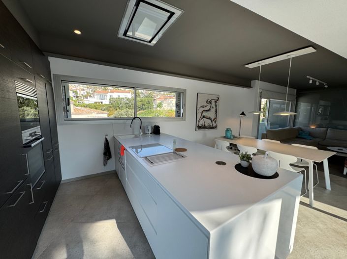 Image No.11-4 Bed Villa for sale