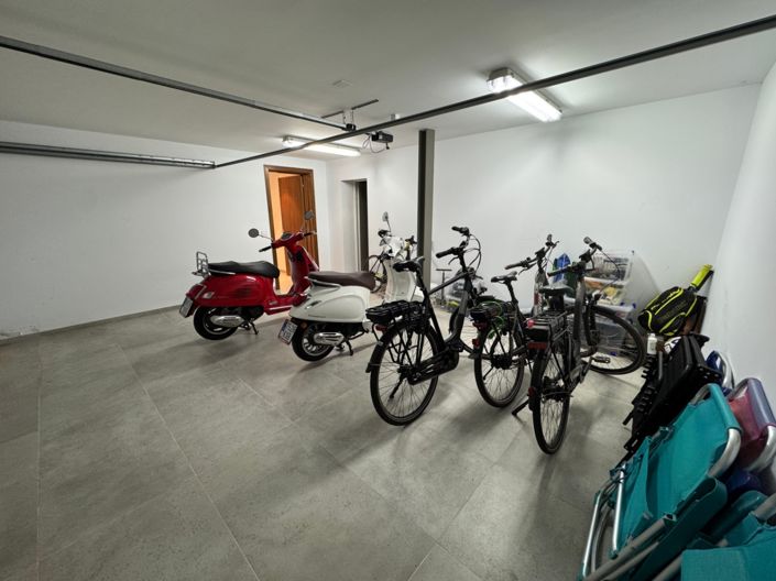 Image No.37-4 Bed Villa for sale