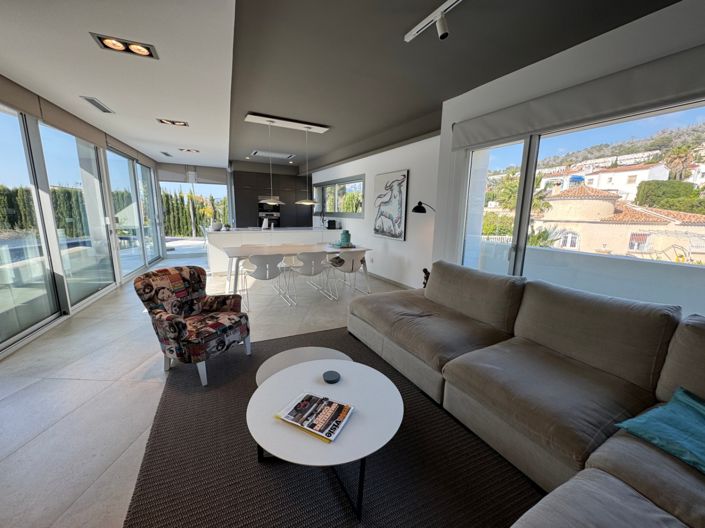 Image No.8-4 Bed Villa for sale