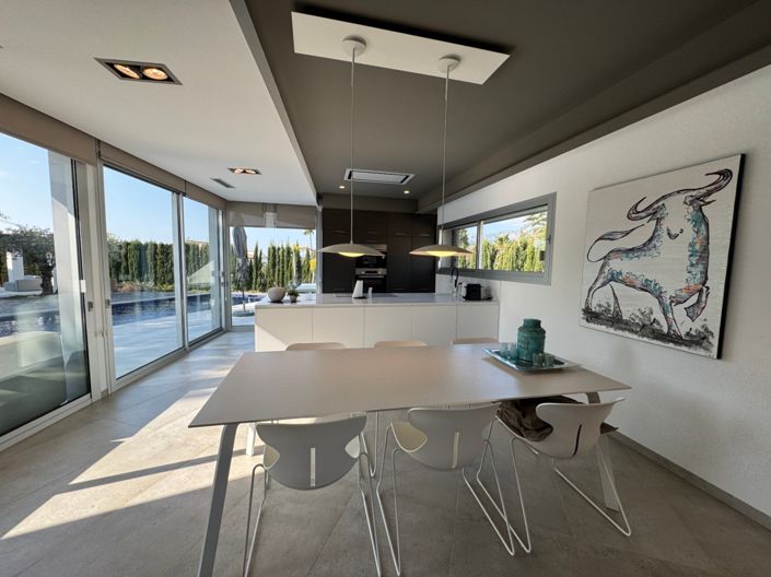 Image No.9-4 Bed Villa for sale