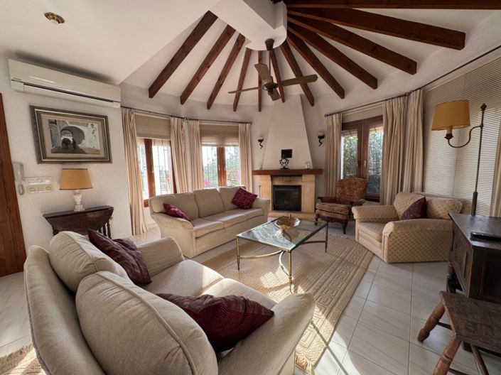 Image No.12-4 Bed Villa for sale