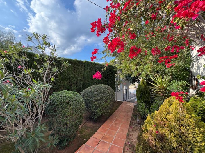 Image No.3-4 Bed Villa for sale