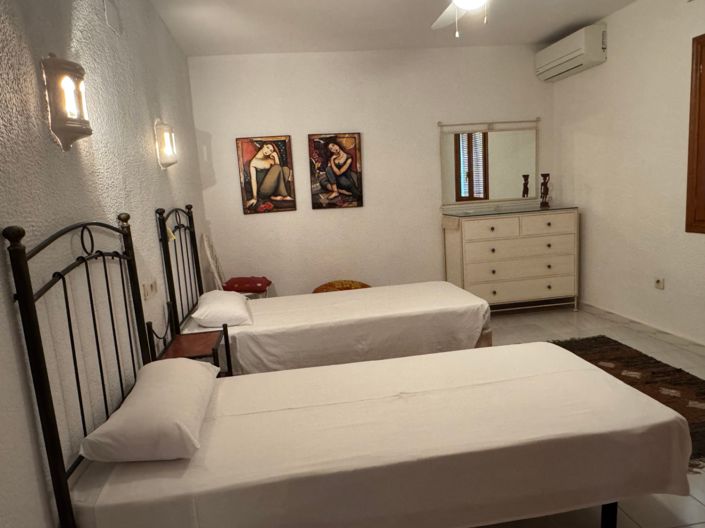 Image No.33-4 Bed Villa for sale