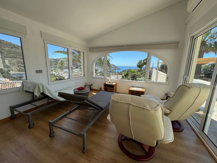 Image No.20-4 Bed Villa for sale