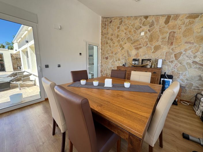 Image No.25-4 Bed Villa for sale