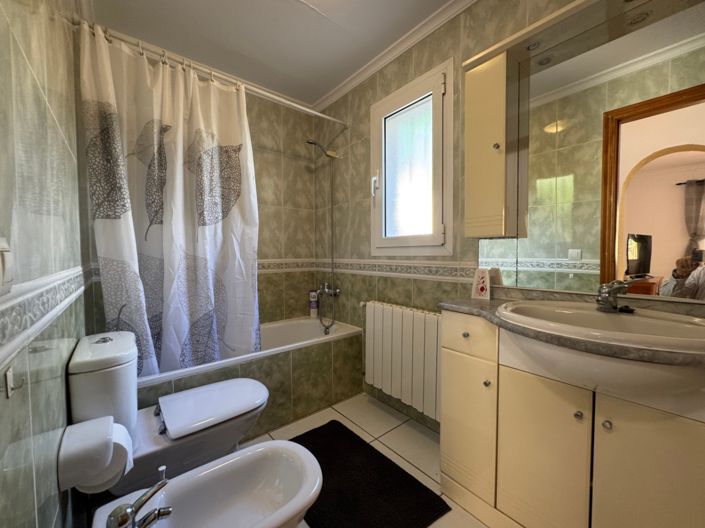 Image No.32-4 Bed Villa for sale