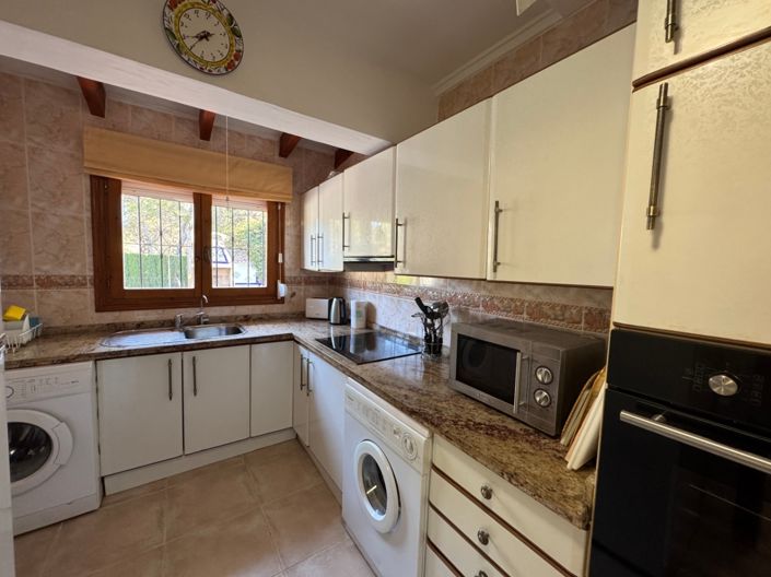 Image No.18-3 Bed Villa for sale