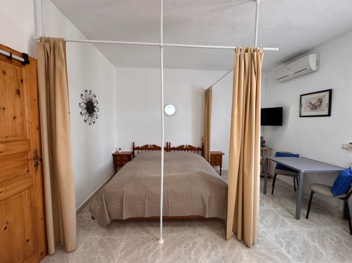 Image No.48-2 Bed Villa for sale