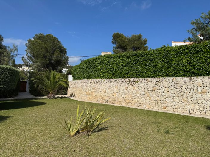 Image No.17-2 Bed Villa for sale