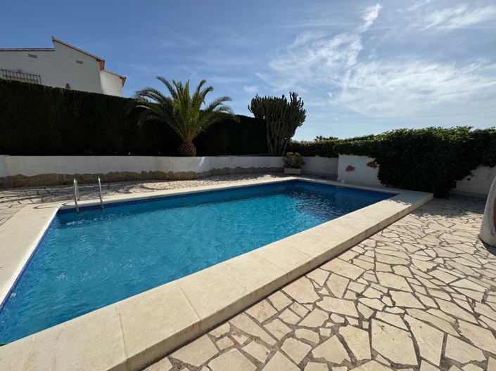 Image No.4-2 Bed Villa for sale