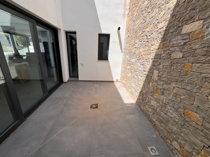 Image No.25-3 Bed Villa for sale