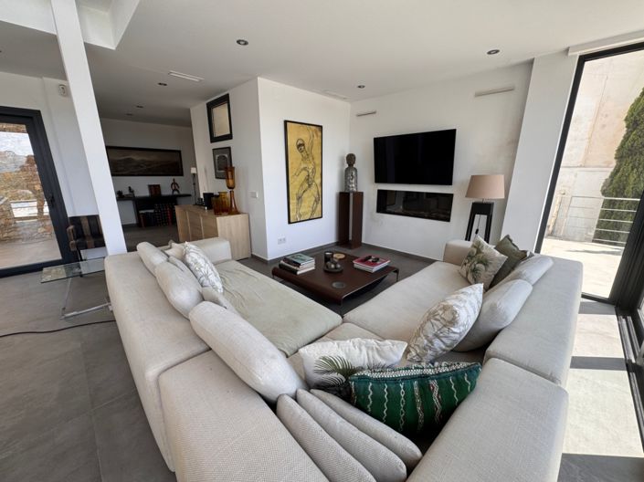 Image No.28-3 Bed Villa for sale
