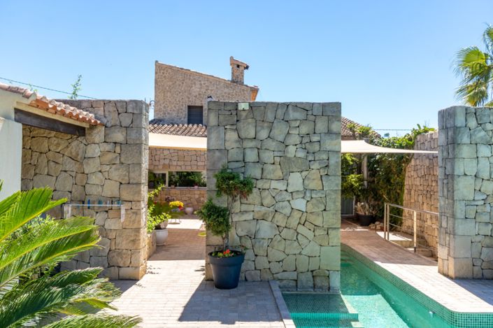 Image No.10-4 Bed Finca for sale