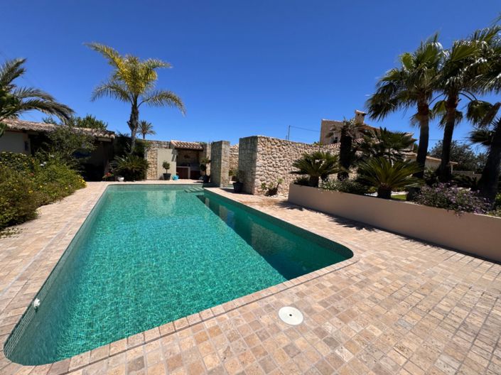 Image No.26-4 Bed Finca for sale