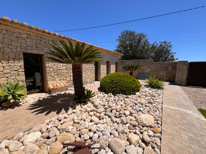 Image No.37-4 Bed Finca for sale