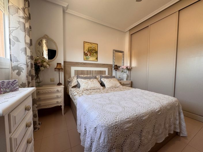 Image No.23-2 Bed Apartment for sale