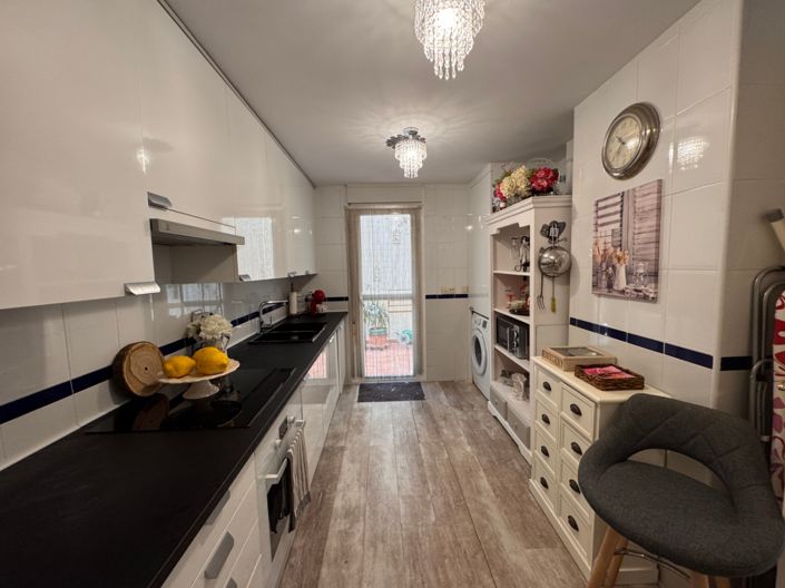 Image No.6-2 Bed Apartment for sale