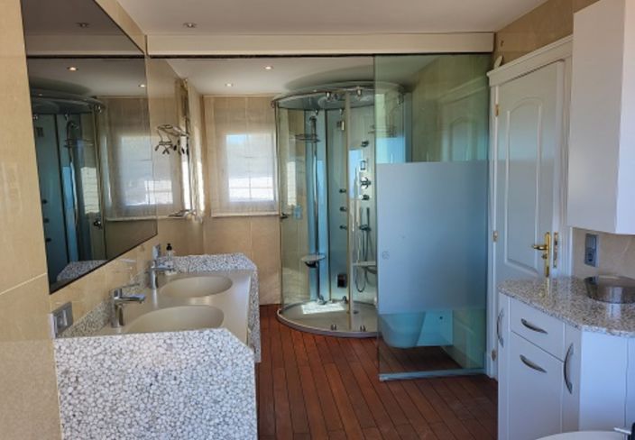 Image No.33-4 Bed Villa for sale